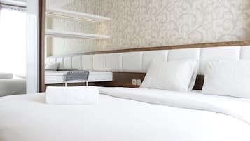 Room | 2 bedrooms, free WiFi, bed sheets