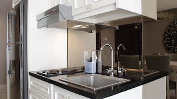 客房 | 私人小型廚房 | 雪櫃、爐具、廚房用具/餐具/器皿