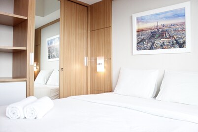 Exquisite 2BR Apartment at Tamansari La Grande near BIP