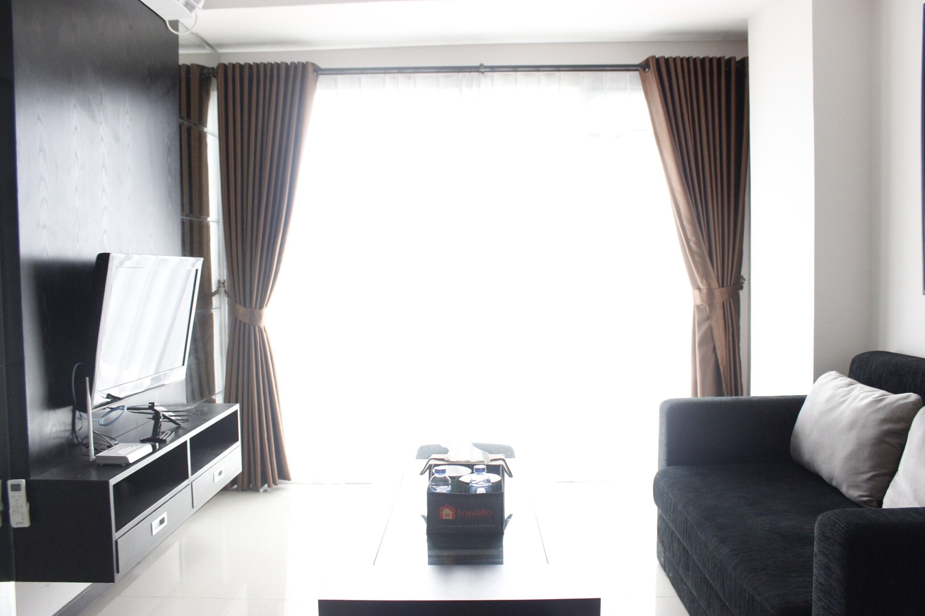 Room | Living room | TV