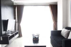 Quarto | Sala de estar | TV