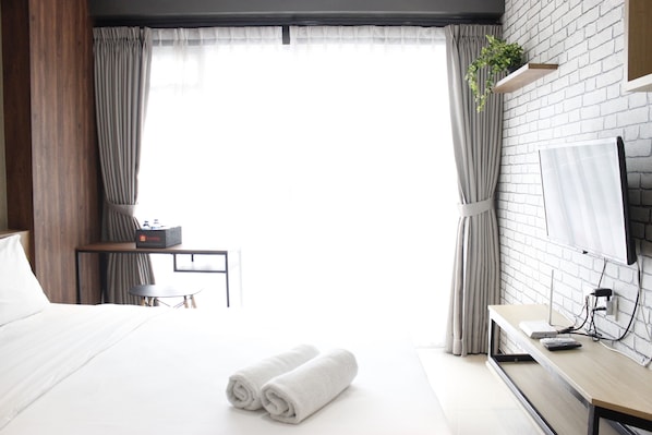 Interior - Artistic & Scenic Studio at Gateway Pasteur near Cimahi (Cimahi)