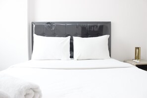 Room | 2 bedrooms, free WiFi, bed sheets - Simply Minimalist 2BR Gateway Pasteur Apartment (Cimahi)