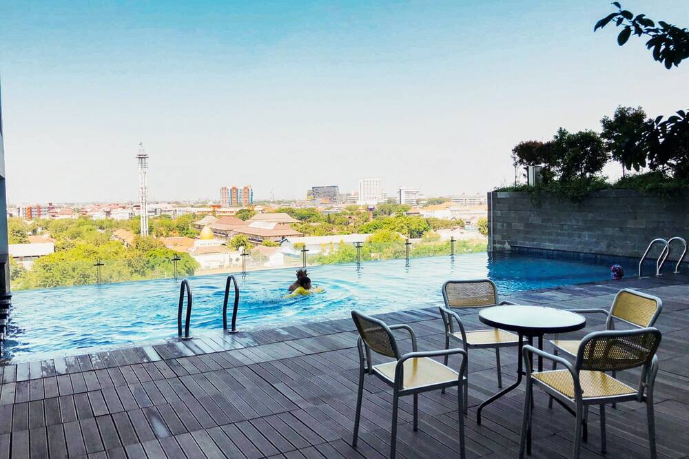 Minimalist 2BR Apartment at Tamansari Papilio