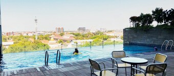 Minimalist 2BR Apartment at Tamansari Papilio