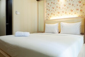 Free WiFi, bed sheets