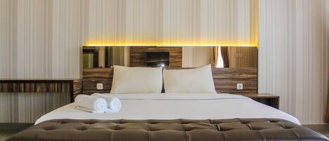 Free WiFi, bed sheets