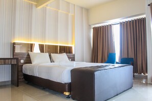 Room | Free WiFi, bed sheets - Minimalist and Stylish Studio Parkland Avenue Apartment (South Tangerang)