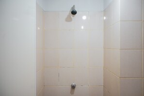 Zimmer | Badezimmer | Dusche, Handtücher