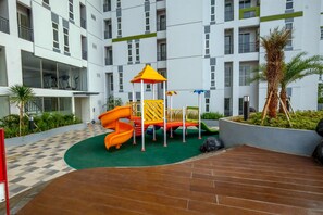 Children’s play area – outdoor