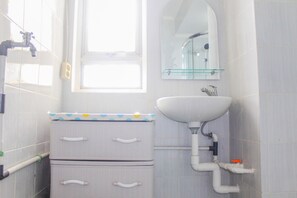 Zimmer | Badezimmer | Dusche, Handtücher