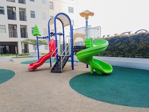 Children’s play area – outdoor