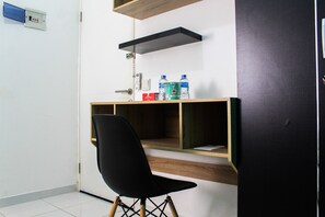 Room amenity - Minimalist and Stylish Studio Aeropolis Tangerang Apartment (Tangerang)