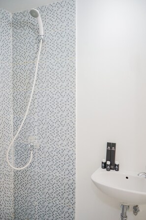 Zimmer | Badezimmer | Dusche, Handtücher