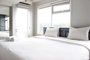 Room | Free WiFi, bed sheets - Spacious & Trendy Studio at Jarrdin Cihampelas Apartment (Bandung)