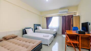 Free WiFi, bed sheets