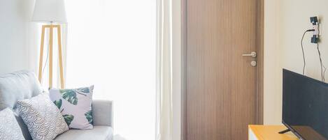 Quarto | Sala de estar | TV