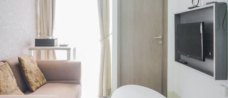 Quarto | Sala de estar | TV