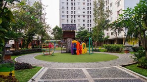 Children’s play area – outdoor