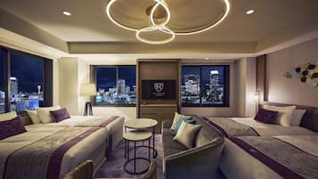 Suite, Non Smoking | Premium bedding, in-room safe, soundproofing, free WiFi