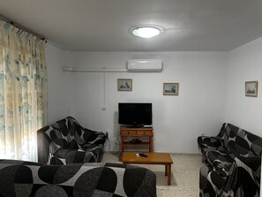 Living area - Apartment Santa Rita with free parking (Conil de la Frontera)