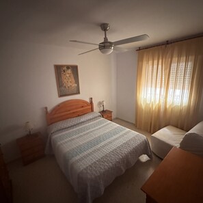 3 bedrooms, bed sheets