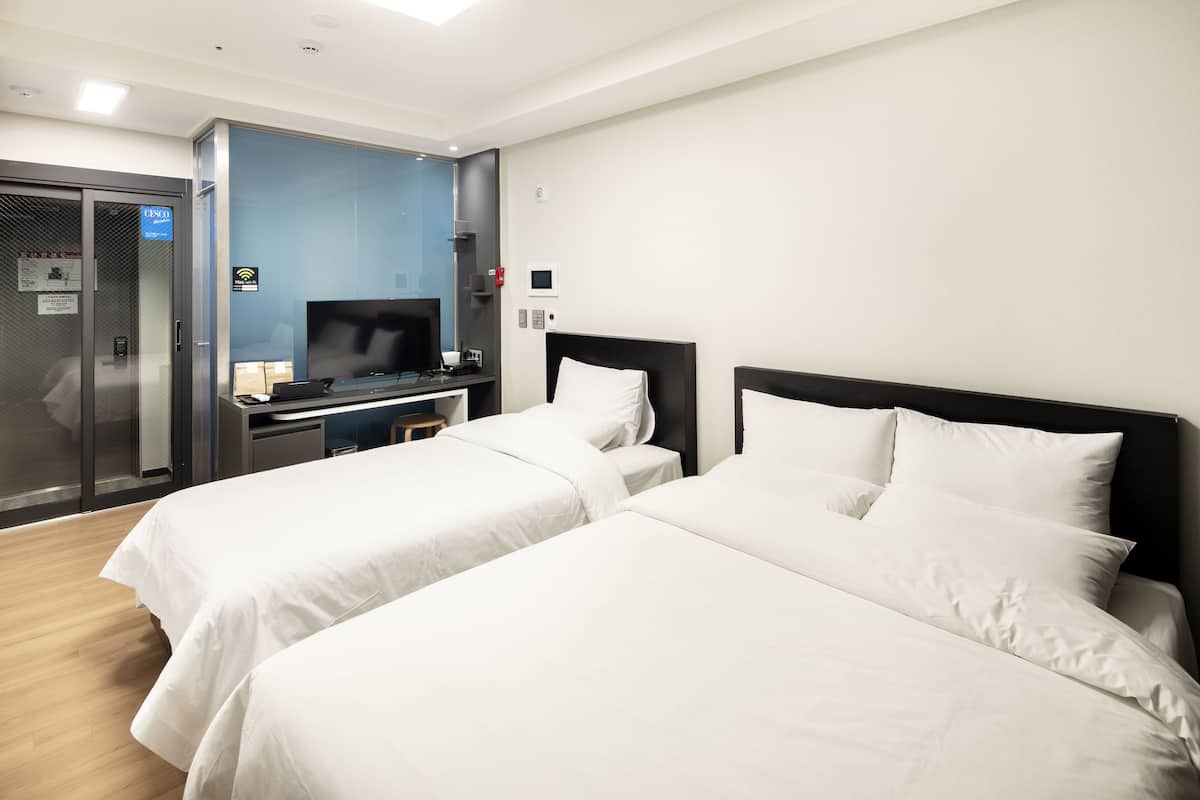 Superior Twin Room, Terrace (Netflix available) | 2 bedrooms, desk, laptop workspace, blackout drapes