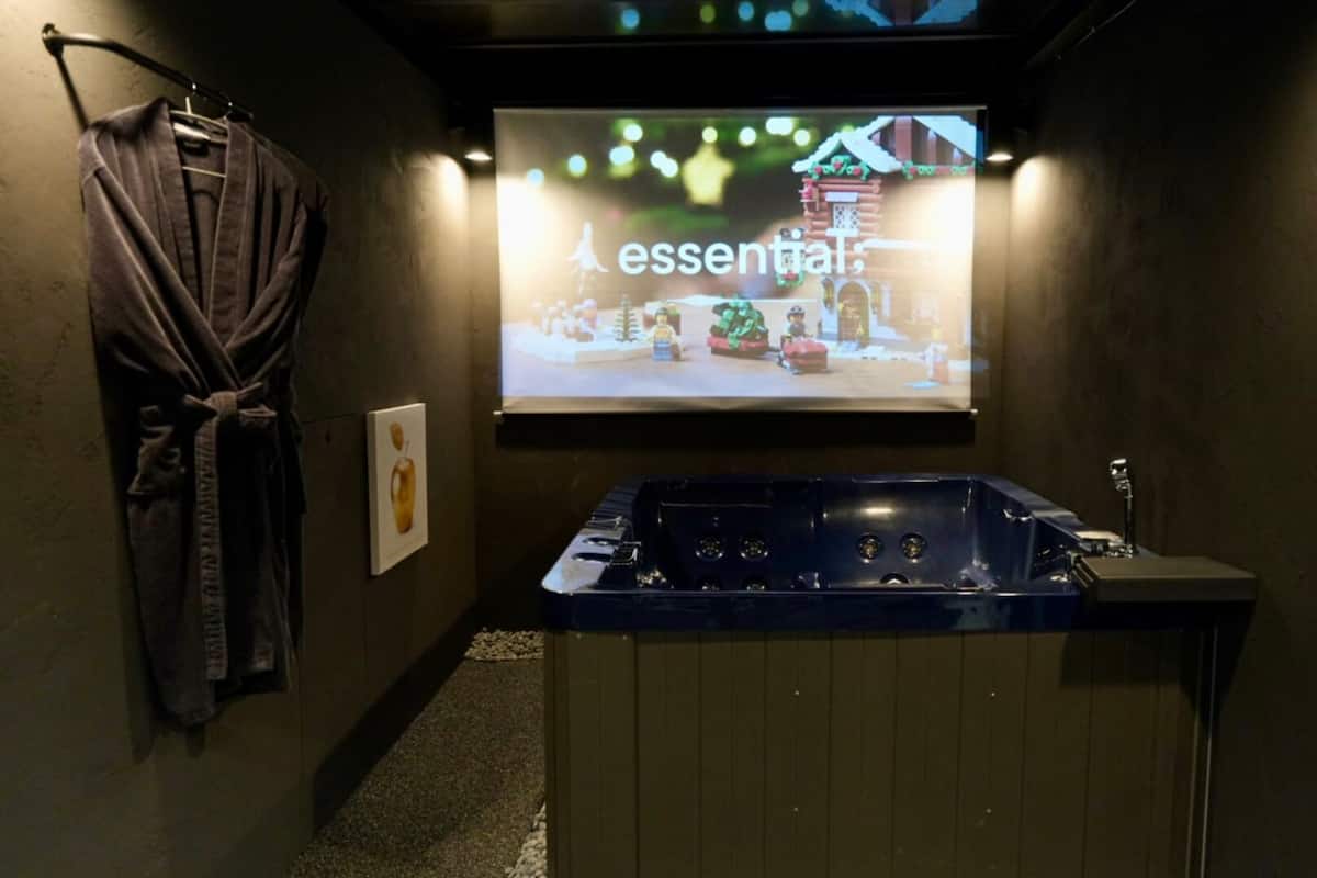 Private Pool (OPEN 4/25) & 24H Spa in Rooftop | Lake view
