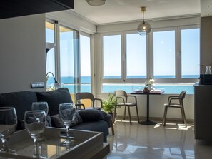 TV, stereo - MONKÓ ON THE ROCK TORREMOLINOS (Torremolinos)