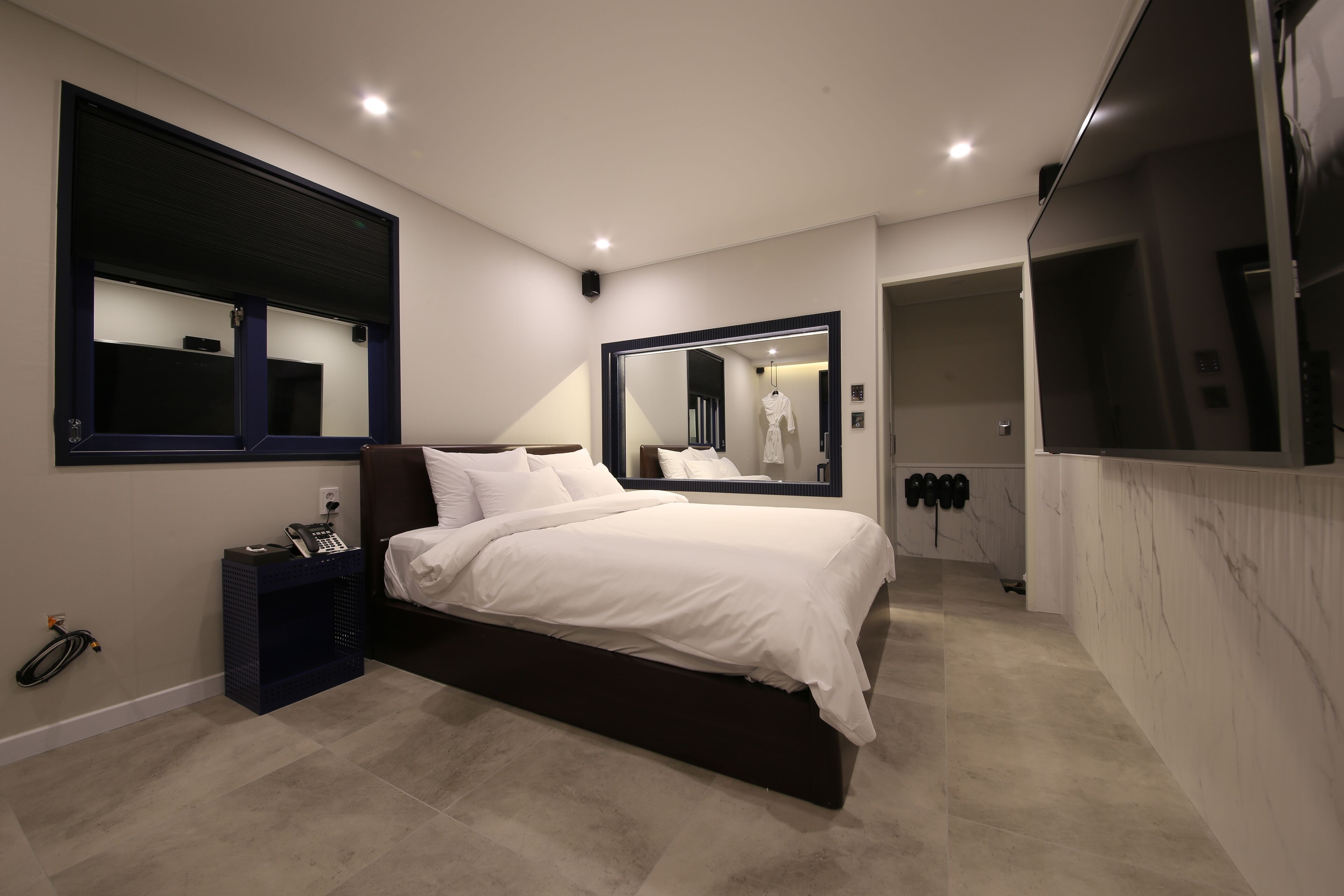 deluxe double room | free wifi