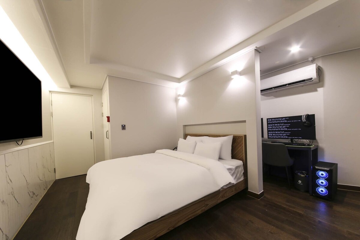 Suite | Free WiFi