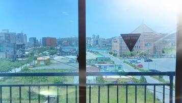 Deluxe Room (Korean Ondol) | Desk, blackout curtains, free WiFi, bed sheets