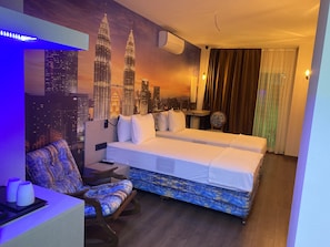 Quarto standard | 4 quartos, roupas de cama premium, frigobar, cofres nos quartos
