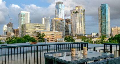 Marvelous, Three-Story Condo w/ Private Rooftop Patio, City Views - 2 Dogs OK