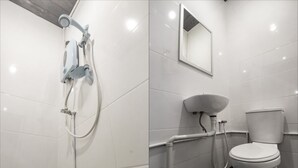 Shower, free toiletries, bidet