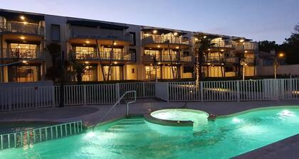 Coastal Apartment, 2BR, Balcony, Pool, Beach Access, PMR Friendly, Pets Welcome, La Tranche-sur-Mer