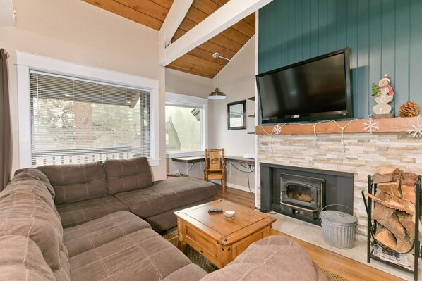 TV, fireplace, DVD player