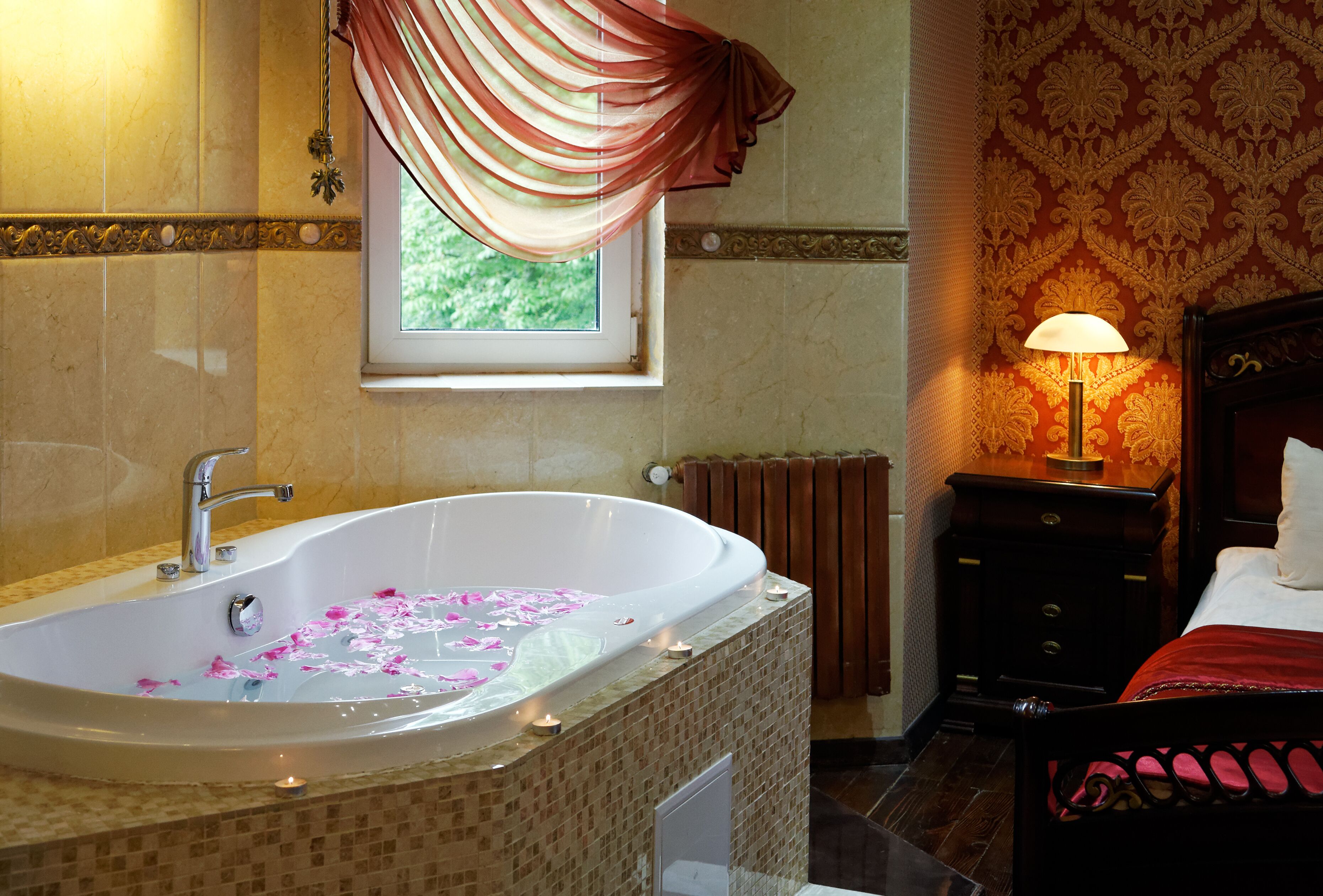 Royal Suite | Private spa tub