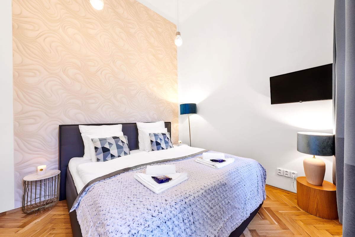 Pillowtop-Betten, Verdunkelungsvorhänge, schallisolierte Zimmer