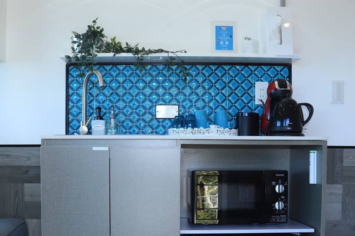 villa, non smoking, sea view | private kitchenette | fridge, microwave, coffee/tea maker, electric kettle