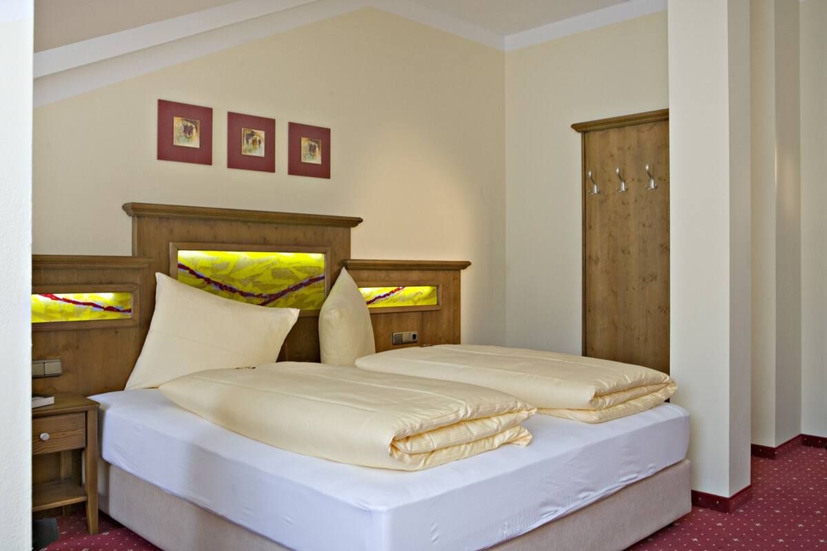 In-room safe, desk, free WiFi, bed sheets