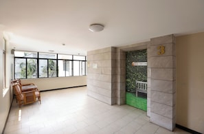 Lift - D-haus Ladprao Residence (Bangkok)