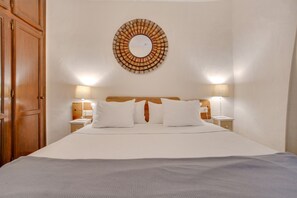 2 bedrooms, iron/ironing board, free WiFi, bed sheets - Cosy Apartment "4" with Terrace, Community Pool & Wi-Fi (La Asomada)
