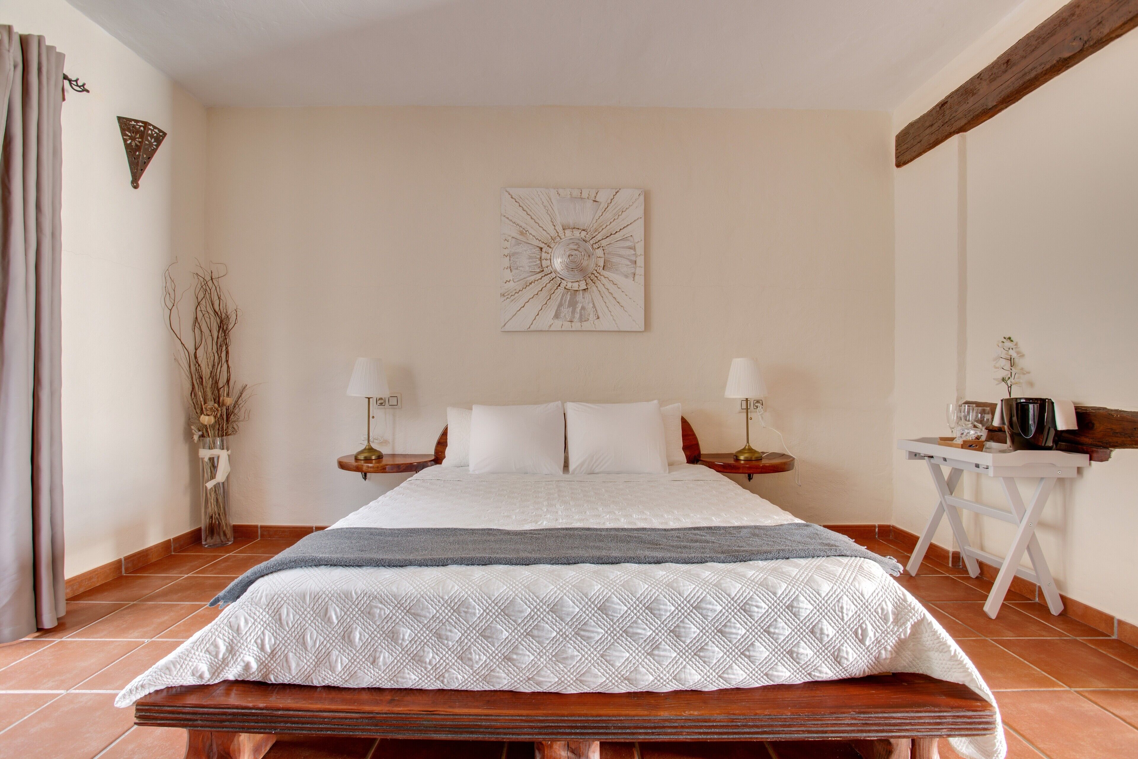 1 chambre, fer et planche à repasser, Wi-Fi gratuit, draps fournis