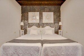 2 slaapkamers, een strijkplank/strijkijzer, gratis wifi, beddengoed