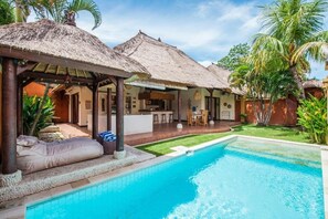 Outdoor pool - Private pool  (Badung)