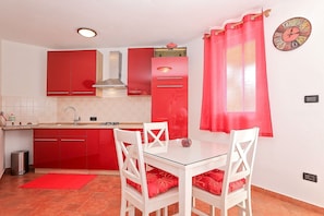 Dining - Apartments Ivana, (16252), Vrsar, hr (Vrsar)