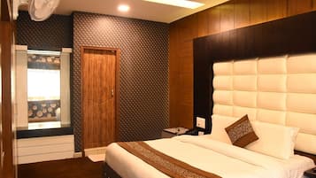 Rollaway beds, free WiFi