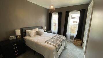 2 bedrooms, iron/ironing board, free WiFi, bed sheets