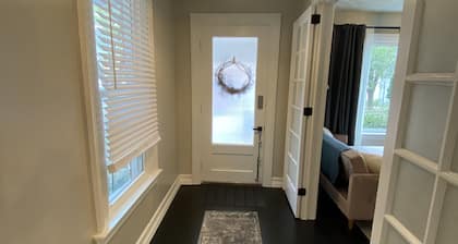 Entire Apartment walking distance to Cincy River front and COV Wedding Venues